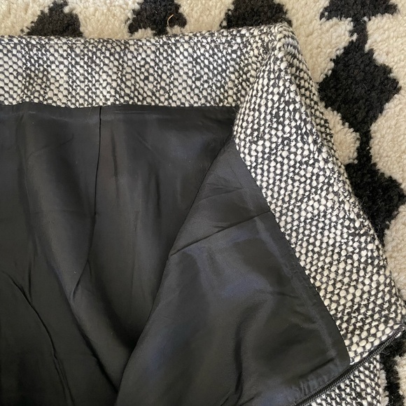 BCBGeneration size 10 mini skirt - Picture 3 of 7